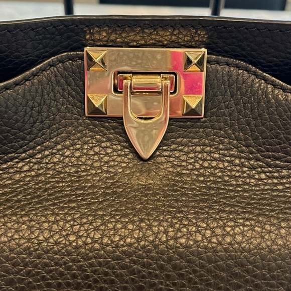 Valentino Garavani Rockstud Tote - Picture 9 of 14